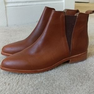 Light brown leather Chelsea boot